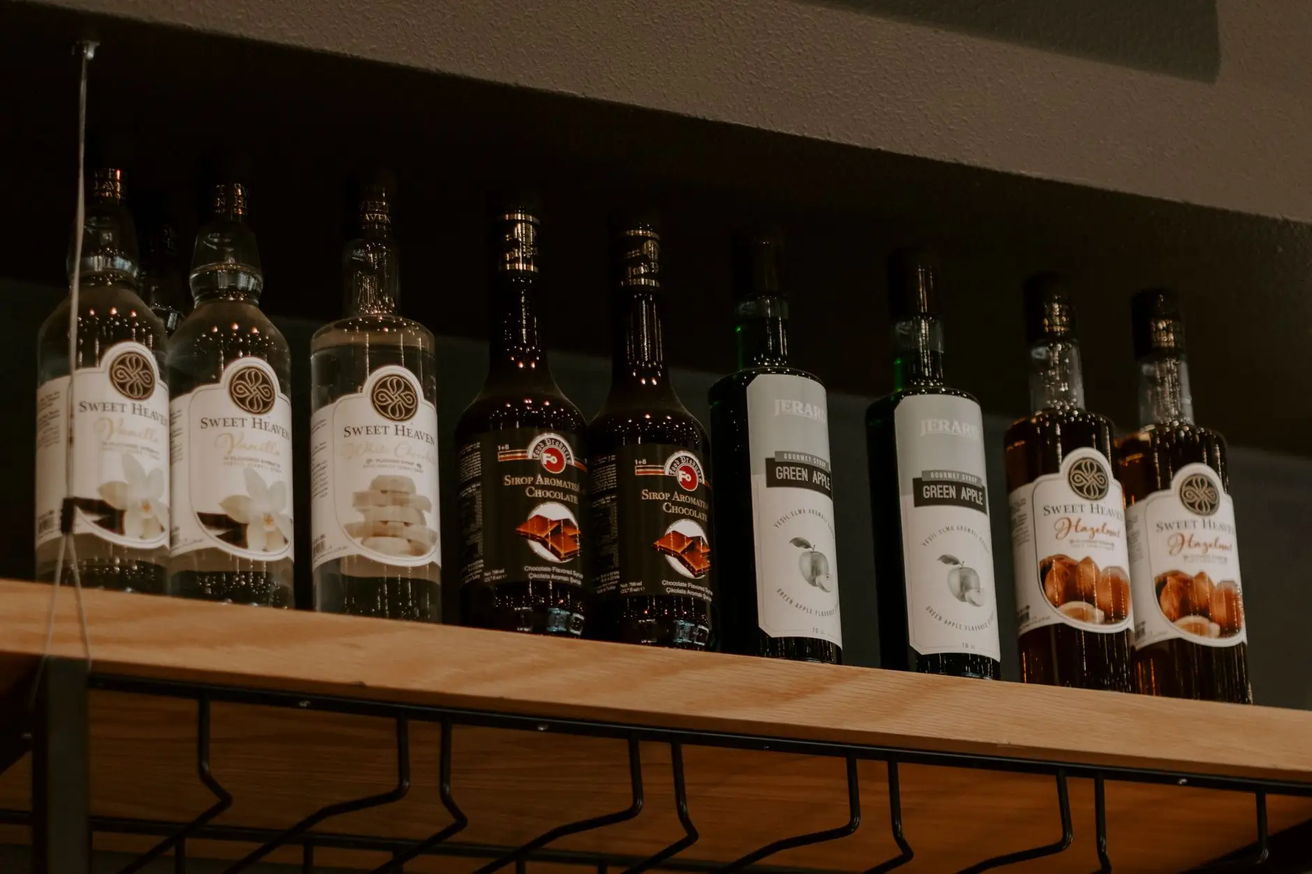重庆孕妈美睫胶水成分解析：温和低敏配方的技术要点