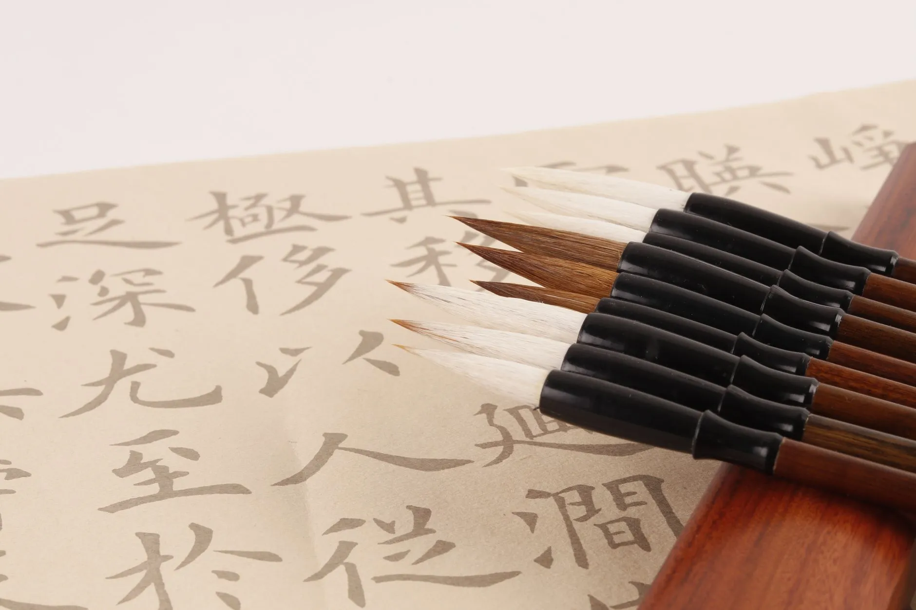 重庆孕期美睫专用胶水成分分析与安全性评估